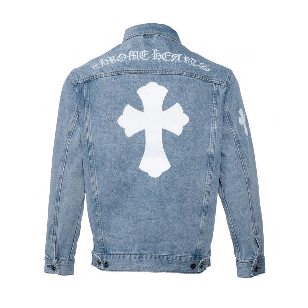 P240 Chrome Hearts Chrome Hearts patchwork leather denim jacket. The whole piece of clothing is really heavy-duty. It is made of denim imported from Japan. It is washed after the finished product. The loss rate is very high. The overall distressed craftsmanship has a stylish upper body. The classic Sanskrit embroidery design on the back. The Behringer embroidery machine is precise and three-dimensional because of the distressed craftsmanship. From the hardware to the three labels, all new molds are made to order. 100% restored craftsmanship. All silver thread anti-counterfeiting is also redone this year. All cross leathers are laser aligned. The leather difference is definitely not the same as the super fiber leather on the market. Using this year's new sheep leather, finished embroidery guarantees overall quality❗ Style number: 1584# Size: M-XL Color: Blue M: Shoulder width 52 Sleeve length 53 Bust 116 Clothing length 72 L: Shoulder width 53 Sleeve length 54 Bust 118 Clothing length 74 XL: Shoulder width 54 Sleeve length 55 Bust 120 Clothing length 76